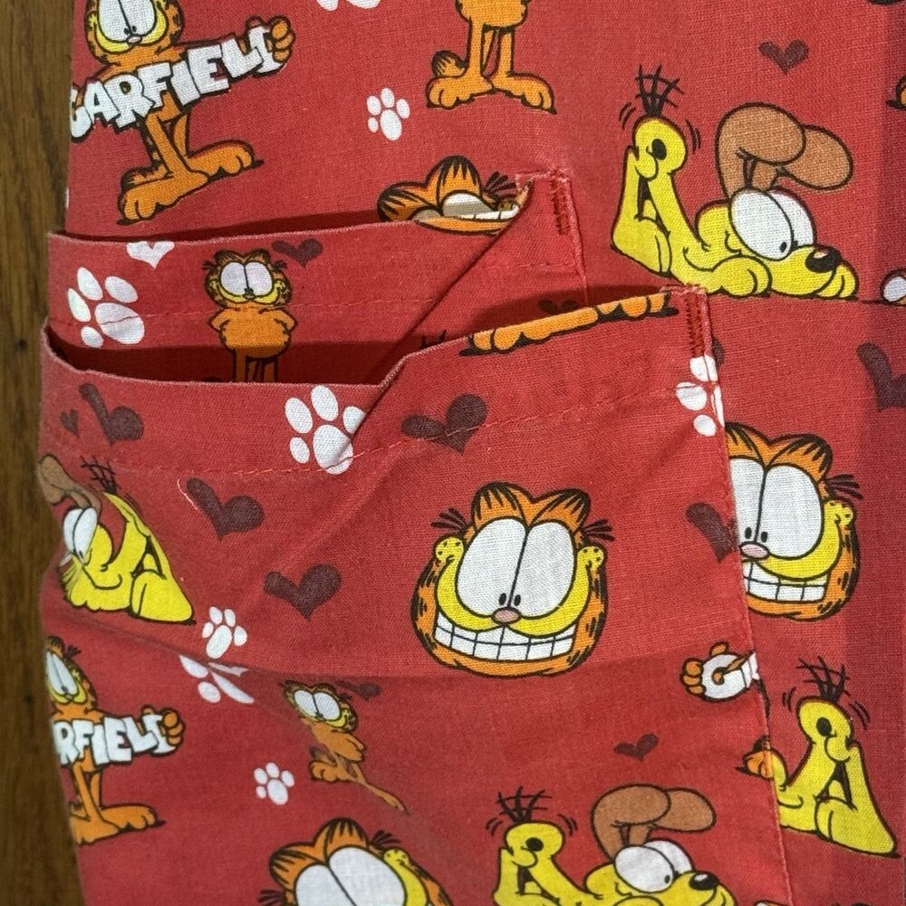 Garfield & Friends Paws Women L Medical Scrub Top Red Wrap Style Tie Back Pocket - Picture 4 of 9